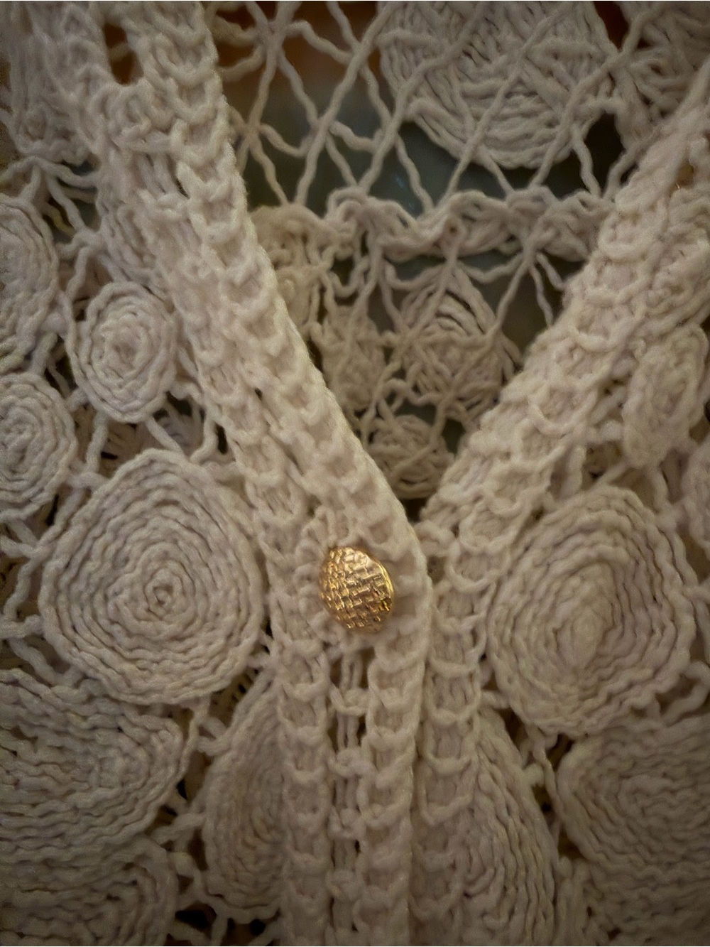 Crochet Circle-Pattern Cream Cardigan - Picture 3 of 4